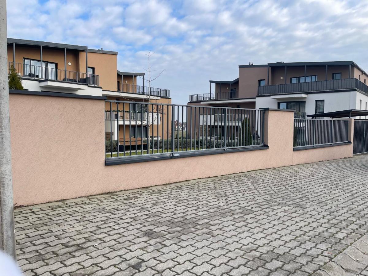 Nyergesujfalu Paskom Apartmanhaz מראה חיצוני תמונה